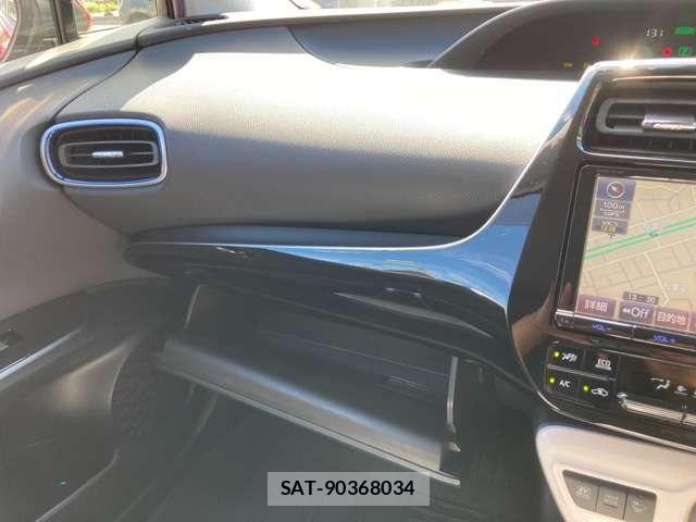 Toyota PRIUS 2016-12 8661112-19