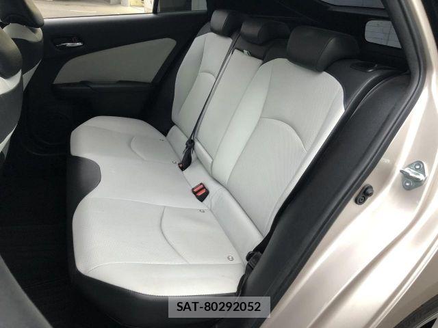 Toyota PRIUS 2016-05 8666763-12