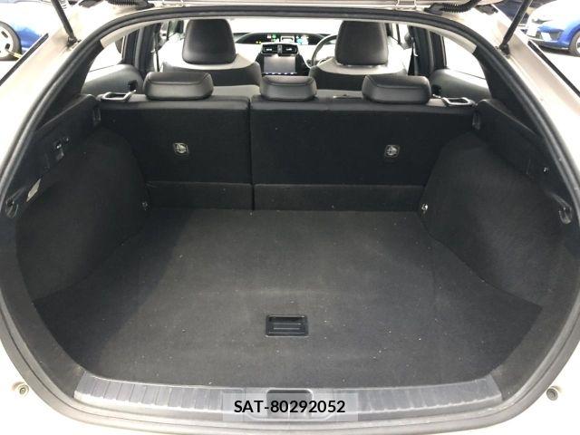 Toyota PRIUS 2016-05 8666763-13