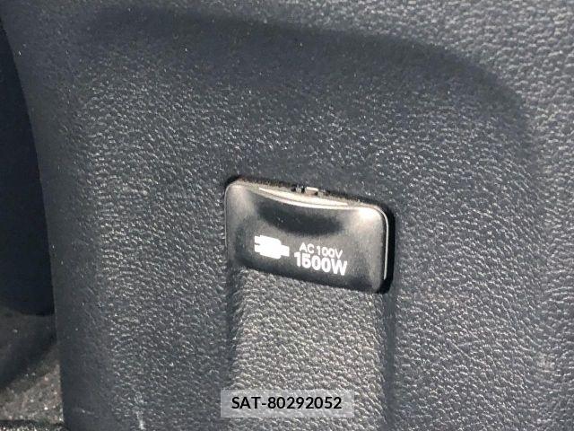 Toyota PRIUS 2016-05 8666763-26