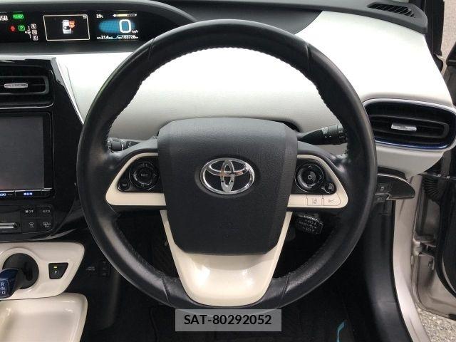 Toyota PRIUS 2016-05 8666763-7