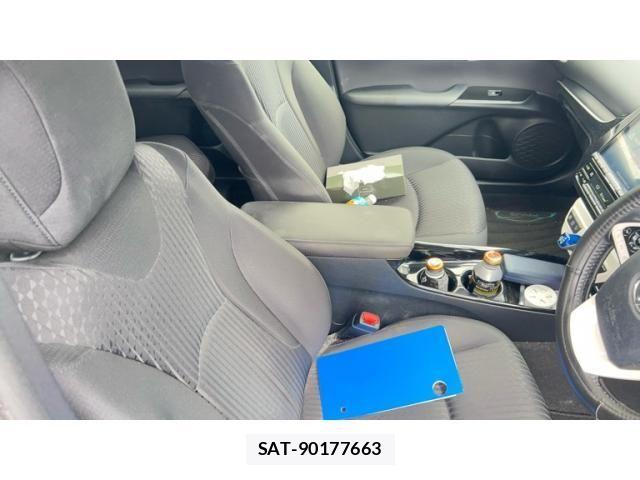Toyota PRIUS 2017-12 8666767-13