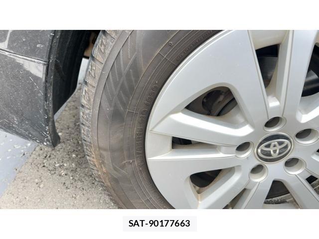 Toyota PRIUS 2017-12 8666767-18
