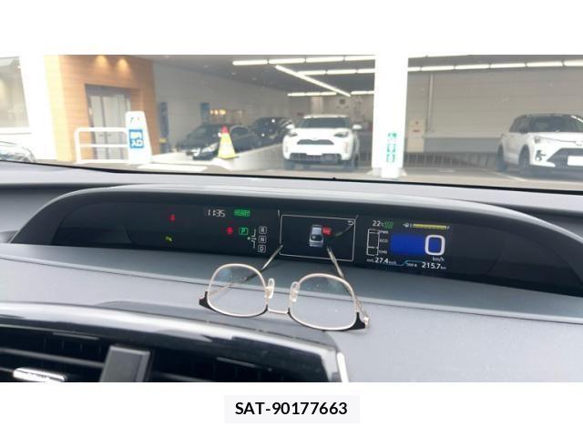 Toyota PRIUS 2017-12 8666767-19