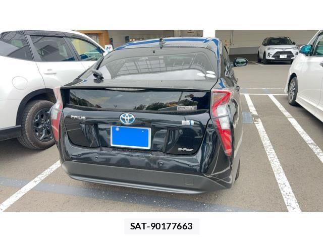 Toyota PRIUS 2017-12 8666767-3