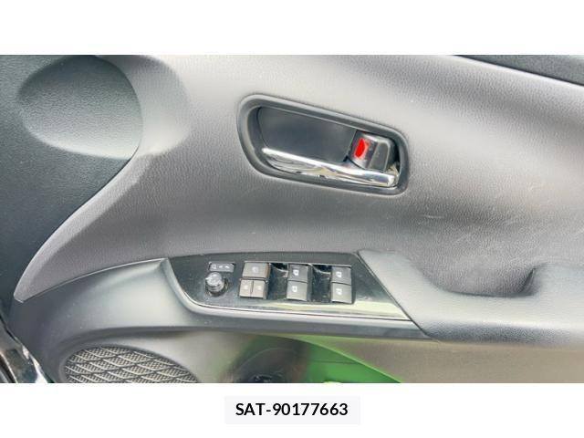 Toyota PRIUS 2017-12 8666767-6