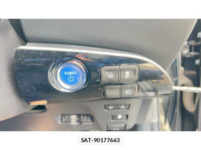Toyota PRIUS 2017-12 8666767-8