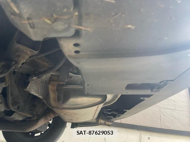 Toyota PRIUS 2017-06 8666766-9