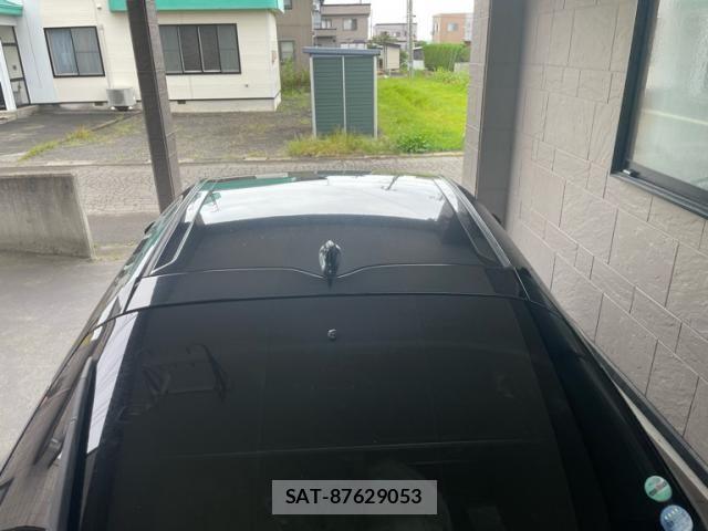 Toyota PRIUS 2017-06 8666766-11