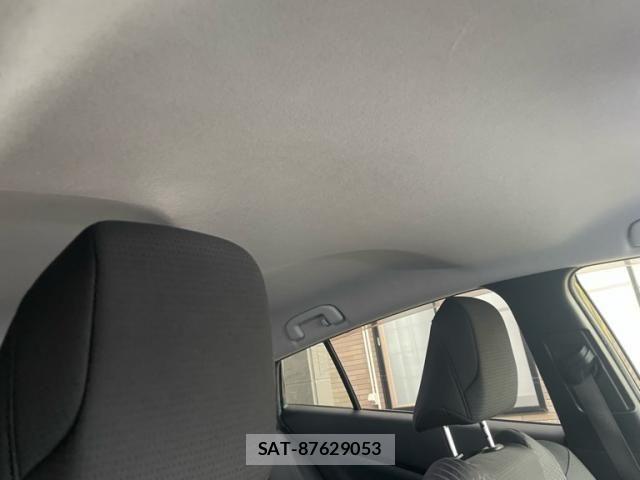 Toyota PRIUS 2017-06 8666766-18