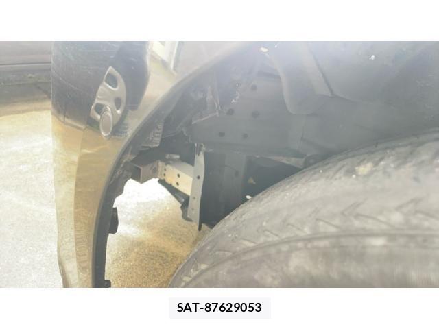 Toyota PRIUS 2017-06 8666766-25