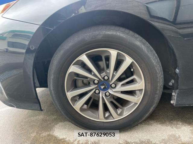 Toyota PRIUS 2017-06 8666766-8