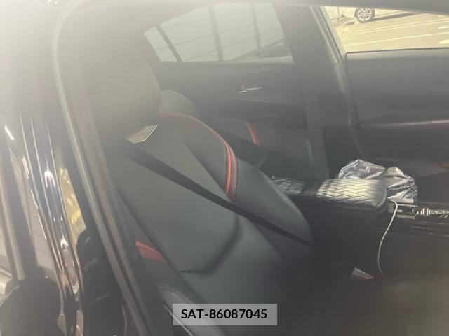 Toyota PRIUS 2023-03 8661109-11