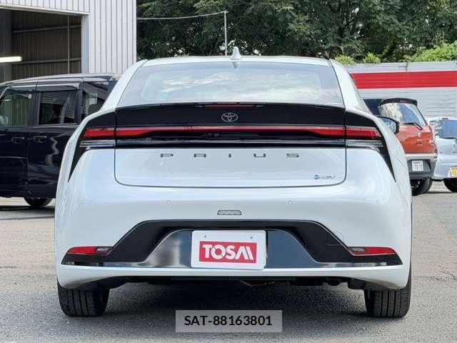 Toyota PRIUS 2025-04 8661101-18