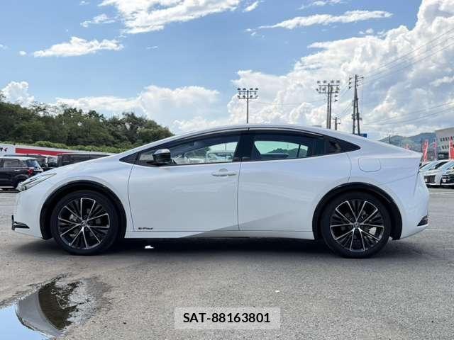 Toyota PRIUS 2025-04 8661101-23