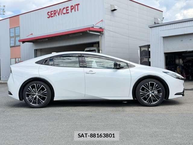 Toyota PRIUS 2025-04 8661101-25