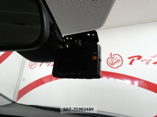 Toyota PRIUS 2016-09 8666764-26