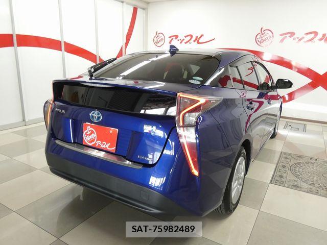 Toyota PRIUS 2016-09 8666764-29