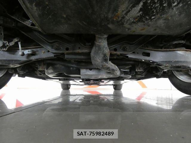 Toyota PRIUS 2016-09 8666764-7