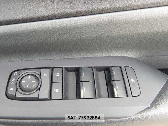 Toyota PRIUS 2023-09 8666765-10