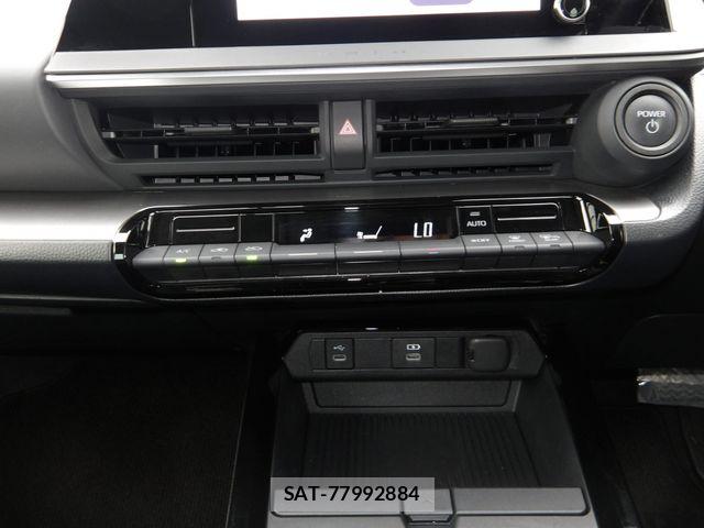 Toyota PRIUS 2023-09 8666765-11