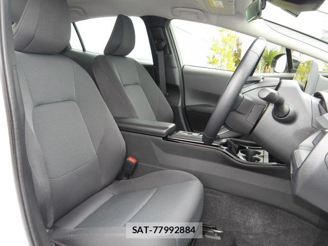 Toyota PRIUS 2023-09 8666765-18