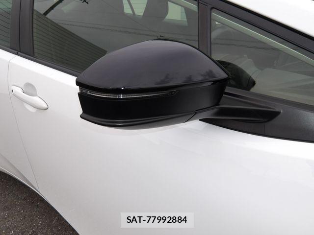 Toyota PRIUS 2023-09 8666765-25