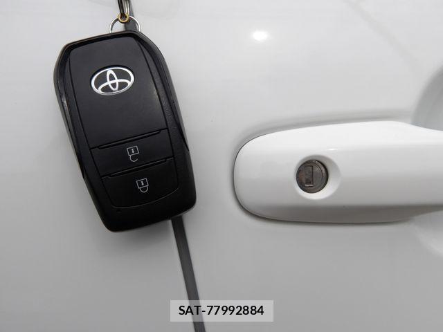Toyota PRIUS 2023-09 8666765-6