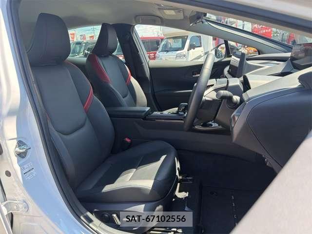 Toyota PRIUS 2023-05 8661107-11