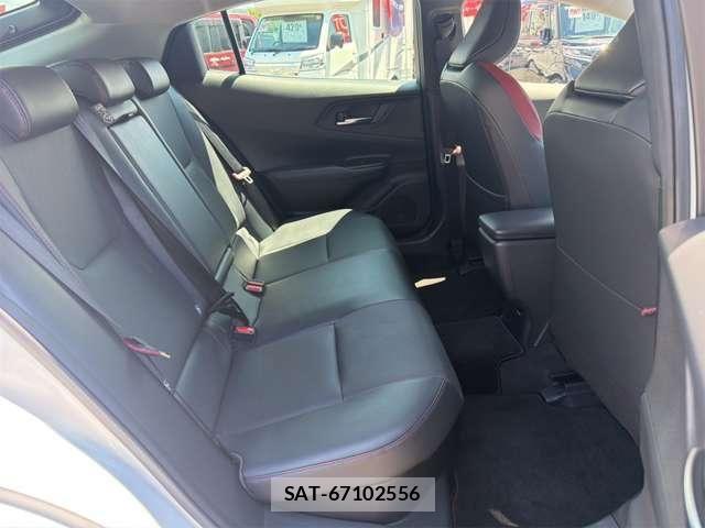 Toyota PRIUS 2023-05 8661107-12