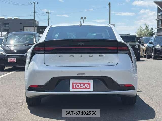 Toyota PRIUS 2023-05 8661107-18