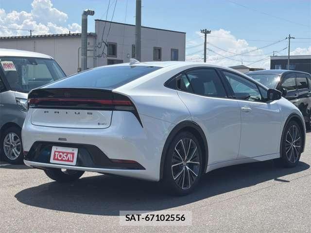 Toyota PRIUS 2023-05 8661107-20