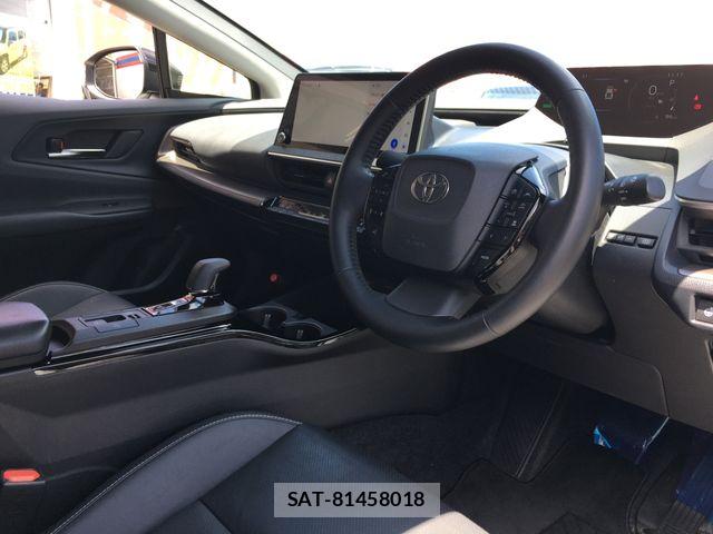 Toyota PRIUS 2023-08 8661106-13