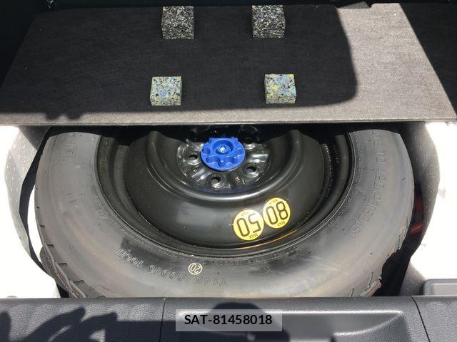 Toyota PRIUS 2023-08 8661106-25