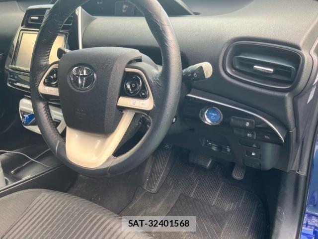 Toyota PRIUS 2016-04 8686364-12