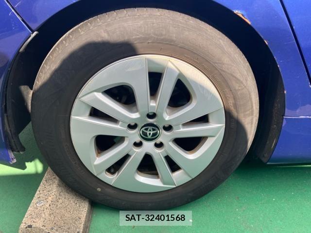 Toyota PRIUS 2016-04 8686364-3