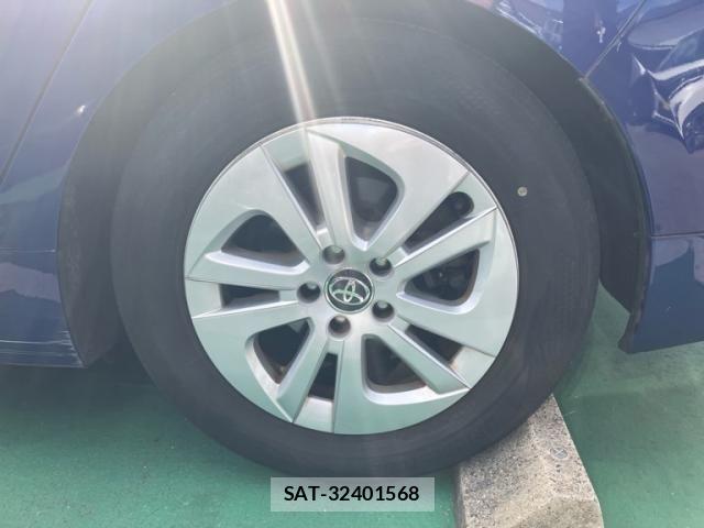 Toyota PRIUS 2016-04 8686364-4