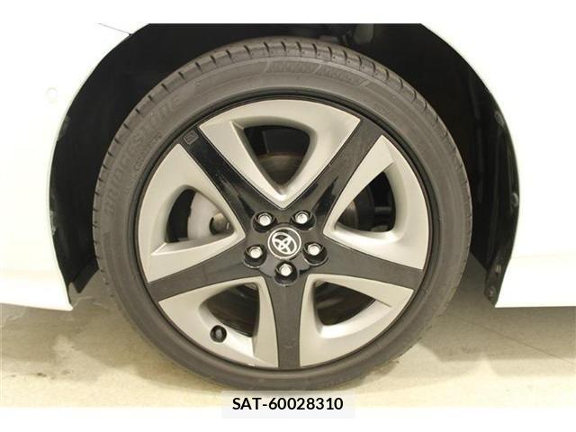 Toyota PRIUS 2019-03 8686363-24