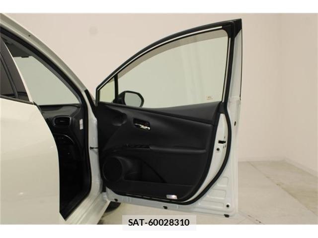 Toyota PRIUS 2019-03 8686363-28