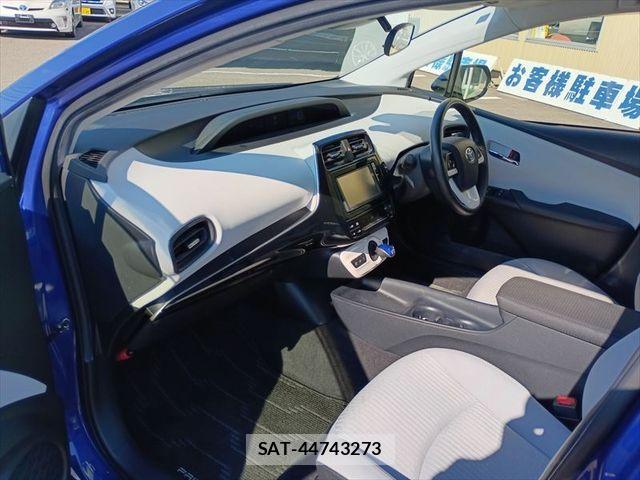 Toyota PRIUS 2016-06 8745370-10