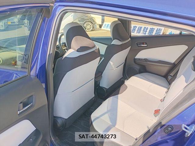 Toyota PRIUS 2016-06 8745370-12