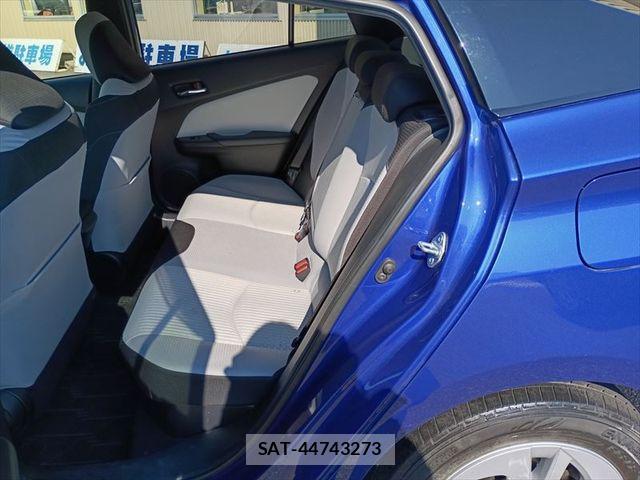 Toyota PRIUS 2016-06 8745370-13