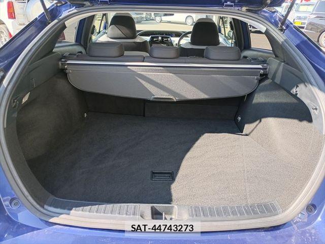 Toyota PRIUS 2016-06 8745370-14