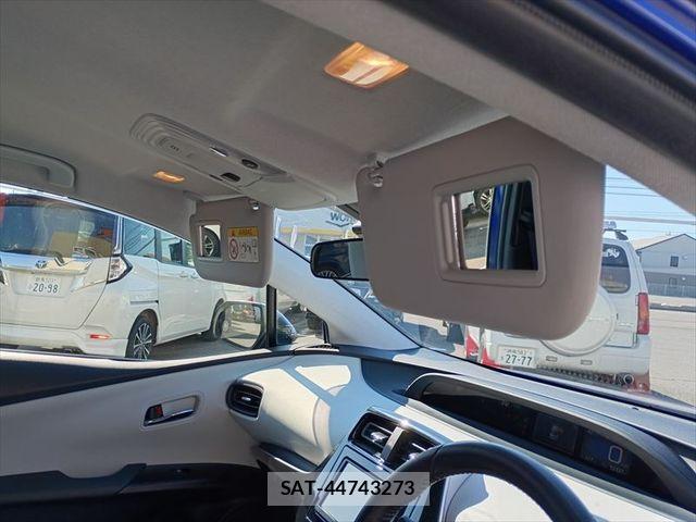 Toyota PRIUS 2016-06 8745370-25