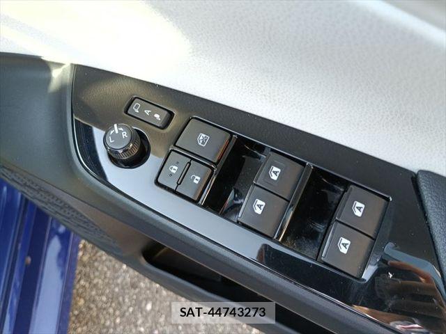 Toyota PRIUS 2016-06 8745370-26