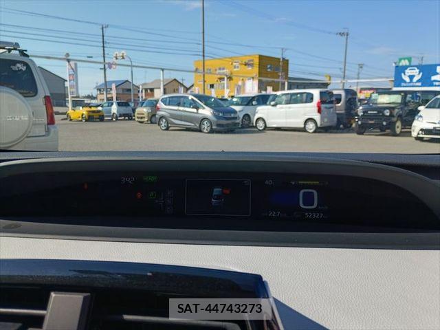 Toyota PRIUS 2016-06 8745370-27