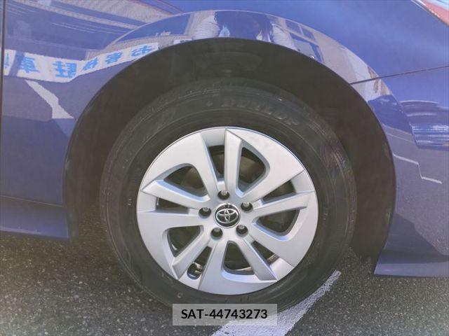 Toyota PRIUS 2016-06 8745370-6