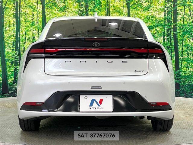 Toyota PRIUS 2024-03 8745367-15