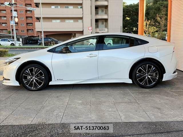 Toyota PRIUS 2025-02 8745366-10