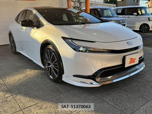 Toyota PRIUS 2025-02 8745366-7